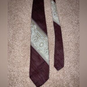 Vintage Eclectic Men’s Burgundy and Paisley Tie